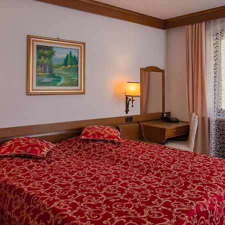 Hotel St. Georg บาดไรเฮนฮัล ภายนอก รูปภาพ