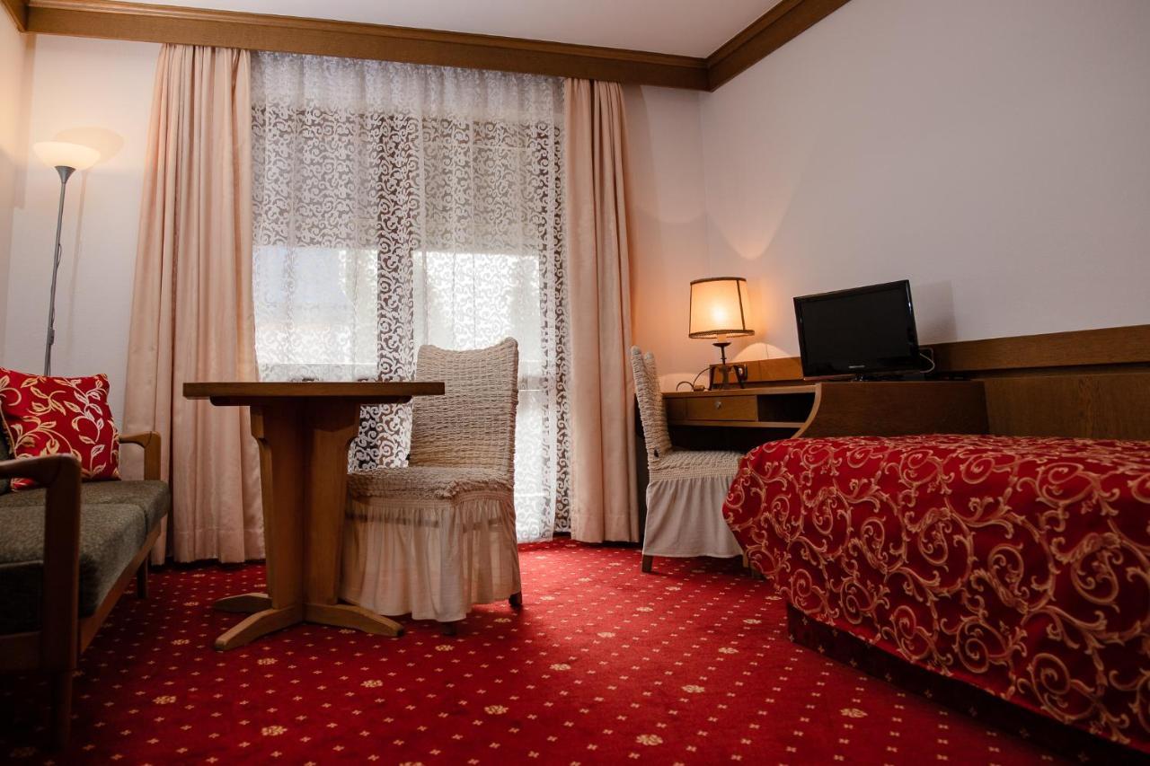 Hotel St. Georg บาดไรเฮนฮัล ภายนอก รูปภาพ