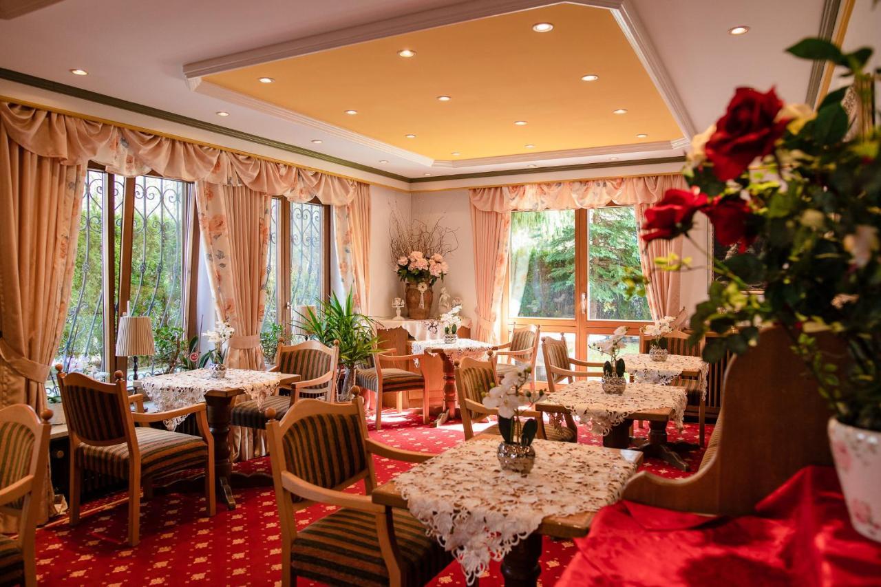 Hotel St. Georg บาดไรเฮนฮัล ภายนอก รูปภาพ
