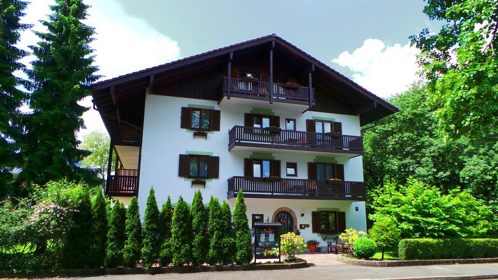 Hotel St. Georg บาดไรเฮนฮัล ภายนอก รูปภาพ